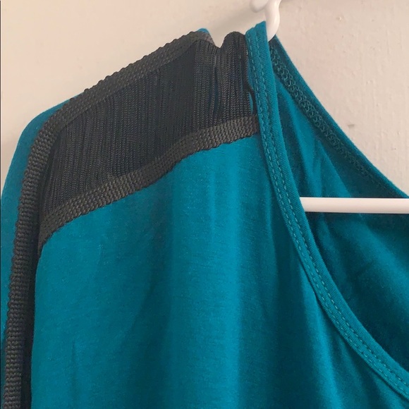 Teal top with black fringe down arm - Picture 2 of 4